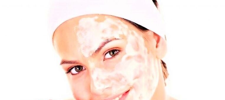 rejuvenating facial mask